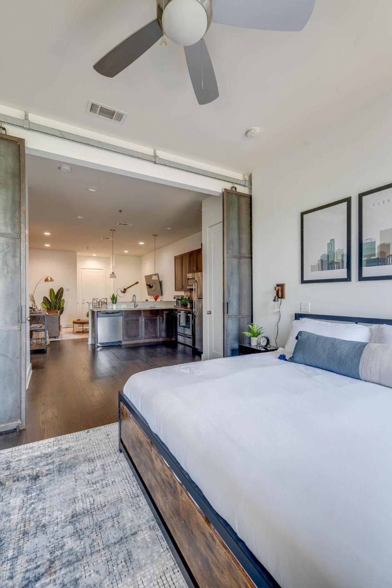 Lofts At 30th - Urban - Minutes To Broadway Holiday home *